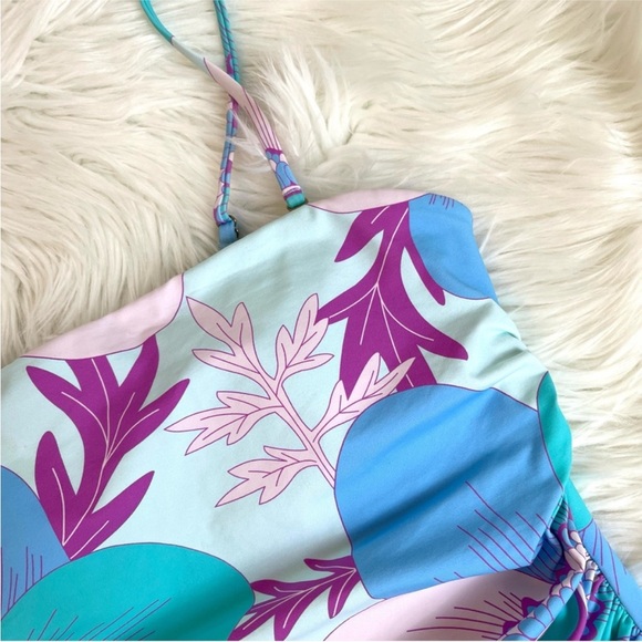 EUC J.Marie Size Medium Floral‎ Blue and White One Piece Swimsuit - Picture 9 of 13